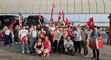 Dünya şampiyonu ikizlere Bursa'da coşkulu karşılama