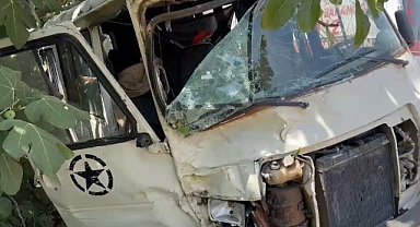 İznik Göllüce Yolu'nda minibüs kazası: 2 yaralı