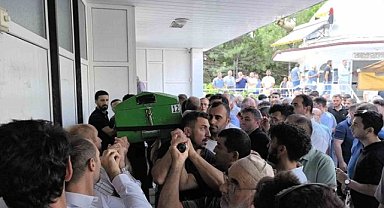 Kamyonet kazasında ölenler son yolculuğuna uğurlandı