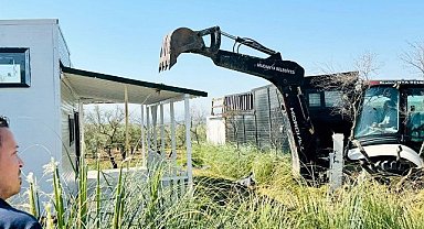 Mudanya'da 122 adet Tiny House için yıkım çalışması