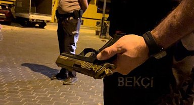 Yıldırım'da ruhsatsız tabanca taşıyan şahıs yakalandı