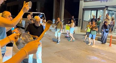 Bursa'daki bir sitede yönetime asansör tepkisi