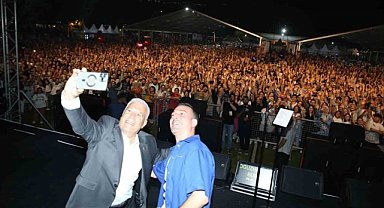 Bursa Gastronomi Festivali'nde Oğuzhan Koç konser verdi