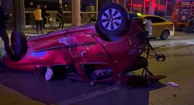 Bursa'nın merkezindeki kazada 4 kişi yaralandı