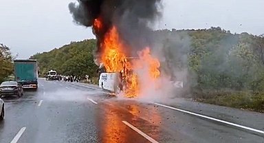 İnegöl'de yolcu otobüsü alevlere teslim oldu
