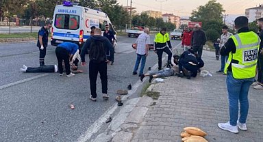 Orhangazi'de motosikletin yayaya çarptığı kazada 2 yaralı