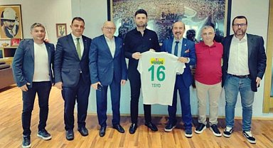 TSYD Bursa Şubesi, Bursaspor Başkanı Çelik'i ziyaret etti