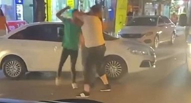 Yıldırım'daki yol anlaşmazlığı kavgasında yumruklar havada uçuştu