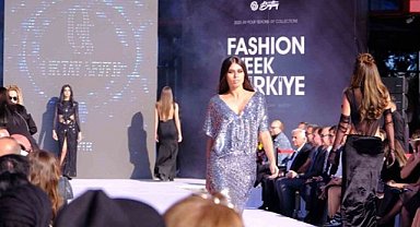 Bursa'da düzenlenen defileye yoğun ilgi