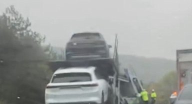 Kestel'de Togg yüklü TIR yoldan çıktı