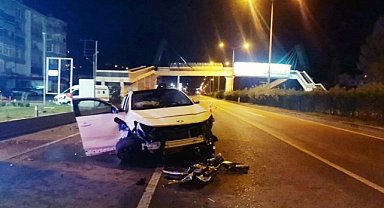 Mudanya'da yeni aldığı otomobille kaza yapan şahıs ağır yaralandı
