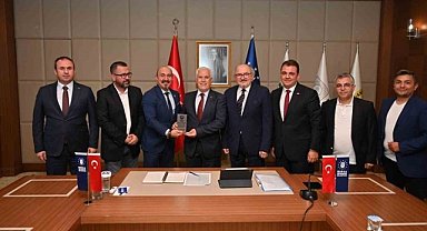 TSYD Bursa Şubesi, Başkan Bozbey'i ziyaret etti