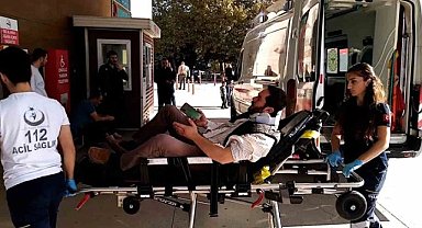 İnegöl'de 2 otomobilin çarpıştığı kazada mucize kurtuluş