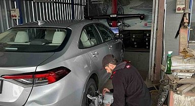 İznik'teki lastikçilerde yoğun mesai dikkat çekiyor