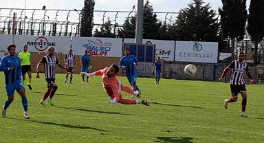 Karacabey Belediyespor'dan evinde puan kaybı