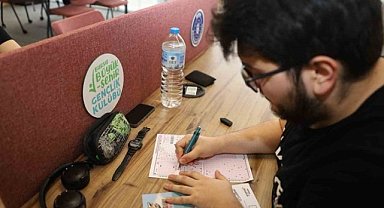 Bursa'da üniversite adayları deneme sınavında ter döktü
