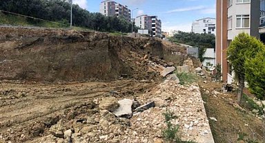 Gemlik'teki yol çökmesinin nedeni hafriyat çalışması