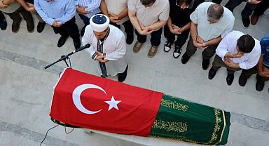 Bursa’da acı veda! Evladının cenaze namazını kıldırdı