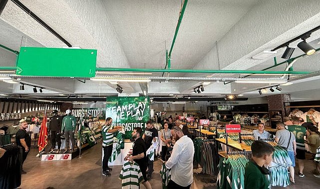 Bursaspor taraftarı formalara koştu!