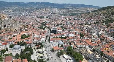Tokat'ta 90 yılın sıcaklık rekoru kırıldı! Sokaklar bomboş kaldı!