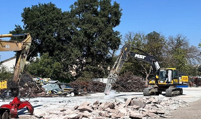 Alaaddinbey’de kaçak yapılara temelden müdahale