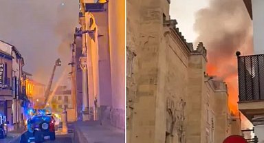 Avrupa'daki en ihtişamlı camide yangın! Endülüs'te tarih yandı!