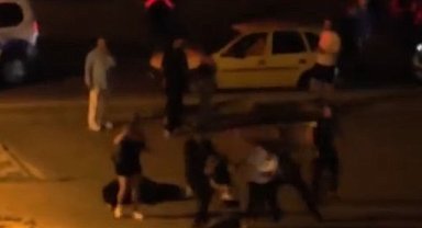 Bursa’da gençler arasında kavga: Cadde boks ringine döndü