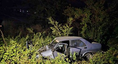 Bursa’da kontrolden çıkan otomobil şarampole uçtu: 2 yaralı