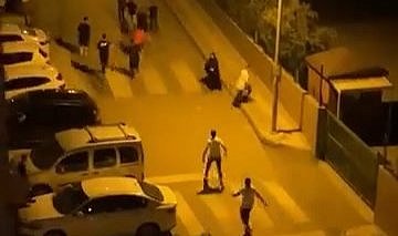Bursa’da mahallenin gençleri bir birine girdi
