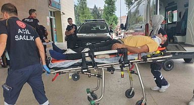 Bursa'da otomobil kamyonetle kafa kafaya çarpıştı! 6 kişi yaralandı