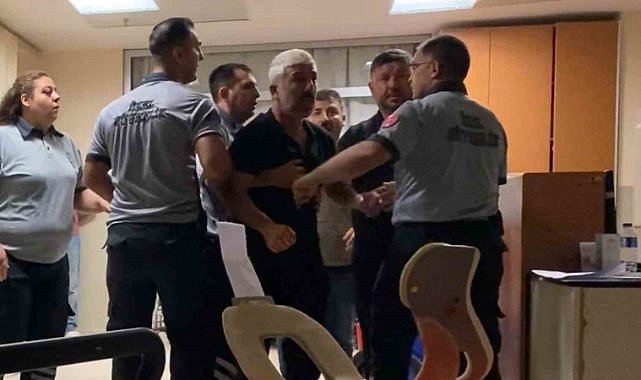 Bursa’da otomobil motosiklete çarptı: 2 yaralı