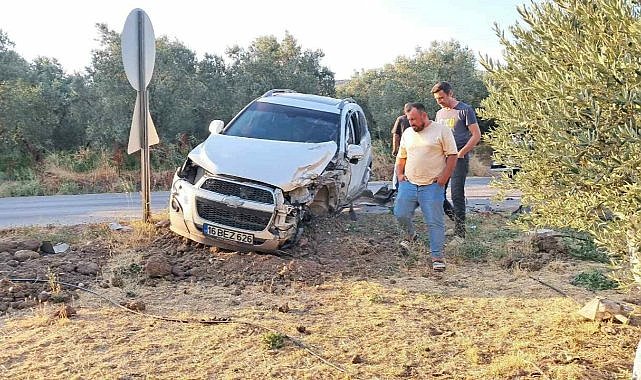 Bursa İznik'te feci kaza: 3 araç birbirine girdi