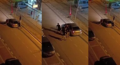 Bursa Nilüfer'de Yolunu kestikleri sürücüyü araçta darp ettiler