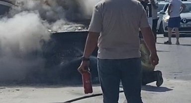 Bursa Osmangazi'de seyir halindeki araç alev alev yandı