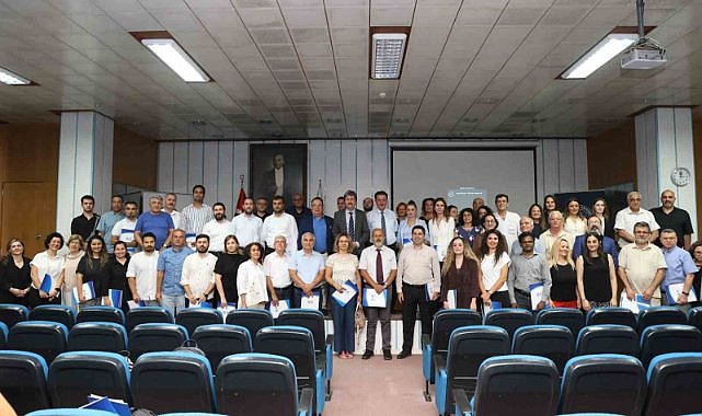 BUÜ’de başarılı akademisyenler ödüllendiriliyor