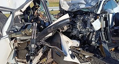 Erzurum’da şerit ihlali faciası! 4 kişi hayatını kaybetti