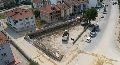 İnegöl’de atıl vaziyetteki boş alan otoparka dönüşüyor