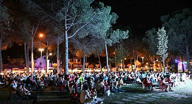 İznik’te yaz akşamları çocukların neşesiyle renkleniyor