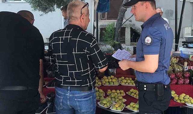 Karacabey’de polis dolandırıcılığa karşı broşür dağıttı