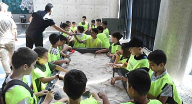 Minik arkeologlar, geçmişin izini sürüyor