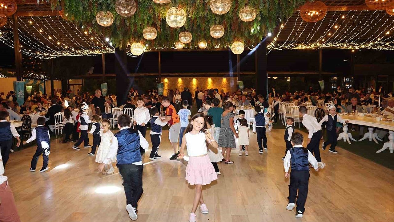 Nilüferli çocuklara sünnet şöleni