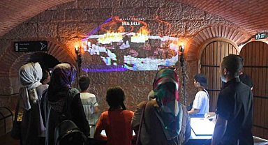 Osmangazi’de çocuklar arkeolojiyi deneyimleyek öğreniyor