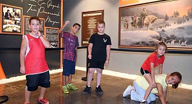 Osmangazi’de çocuklara tarih ve edebiyatı sevdiren buluşma