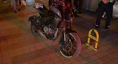 Polisi peşine takan motosikletli, kaza yapınca yakalandı
