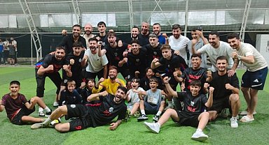 Şampiyon DLB Yenikent FC takımı!