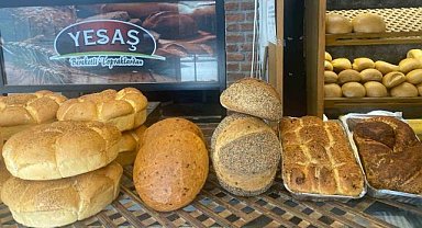 Yenişehir’de domatesli ekmek üretildi