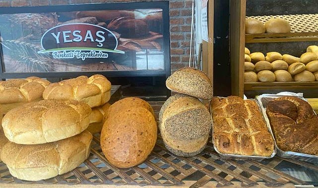 Yenişehir’de domatesli ekmek üretildi