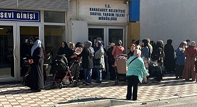 Karacabey Belediyesi’nden öğrencilere kırtasiye çeki desteği