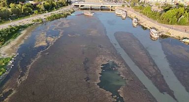 Konya'da Beyşehir Gölü kurudu: Balıkçılar kurban kesip, dua etti