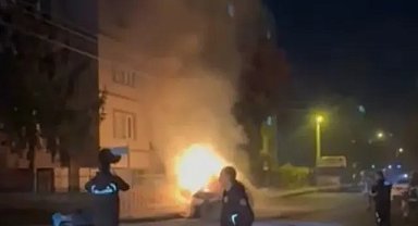 Bursa'da Seyir Halindeki Otomobil Alev Alev Yandı!